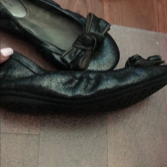 Flats - Picture 2 of 2